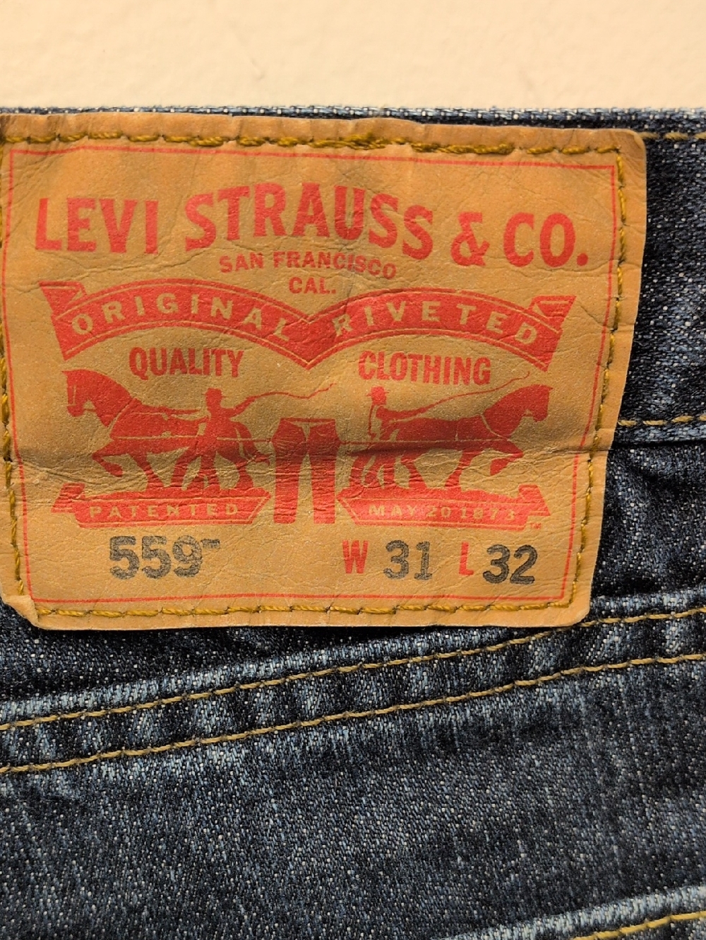 Levi's Relaxed Fit Men's Jeans in Dark Blue with Tan Patch